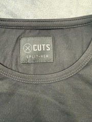 CUTS Clothing Split-Hem Crewneck T-Shirt Mens Medium Black Pyca Pro