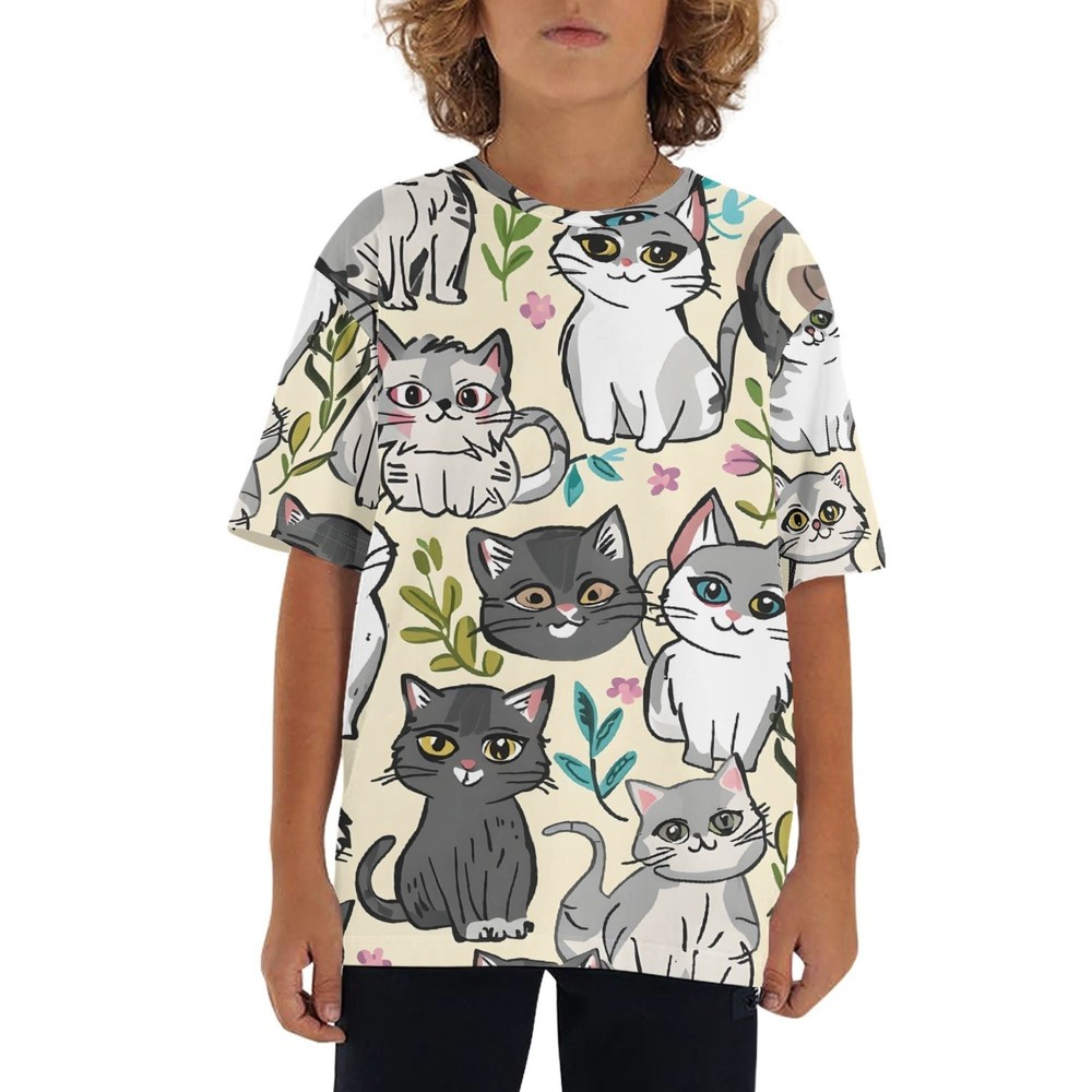 Short-sleeved t-shirt with a loose fit, easy to wear.