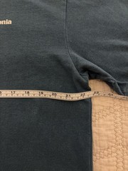 Patagonia Responsibili-Tee Men’s Blue Graphic Logo Crew Neck T-Shirt Size M