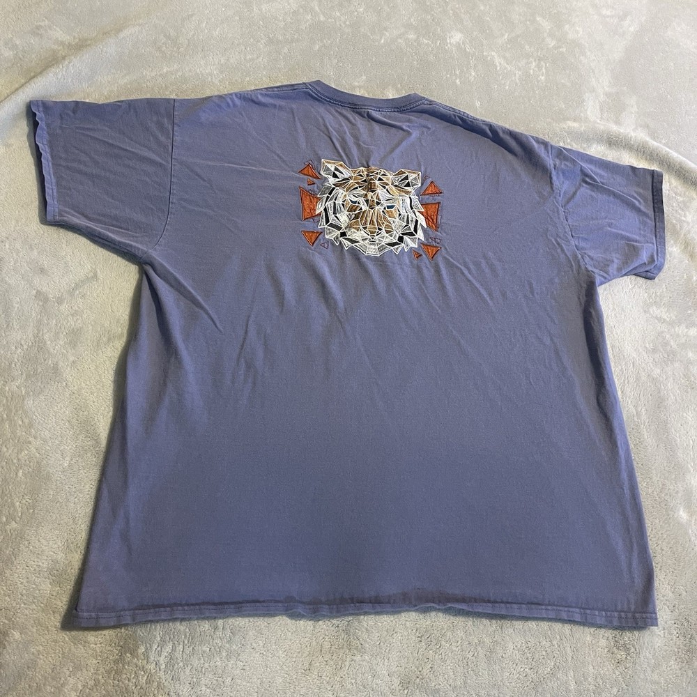 Lion Shirt Men 2XL Purple Graphic Lightweight Workout Streetwear Crew Neck Tee