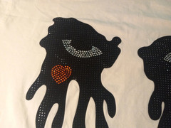 Roku Studio – Rhinestone Tear Drip Tee – Egg Shell Mens Size 3XL