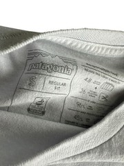 Patagonia Classic Fit Long Sleeve Shirt Men’s Size Small S Ice White Logo