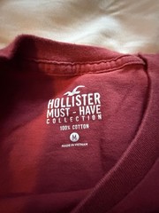 2 Hollister Must Have Collection T-Shirt Men’s medium