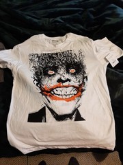 New Mad Engine Batman The Joker Tshirt Size S(34-36)
