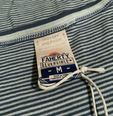 NEW Faherty Men’s Medium Marine Ivory Stripe Cloud Long Sleeve Reversable Tee M