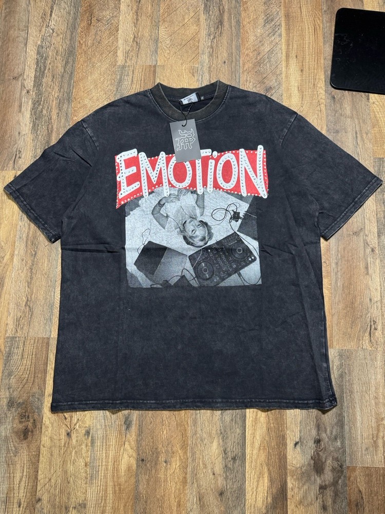 Mixed emotions tee shirt Black/White Size XL
