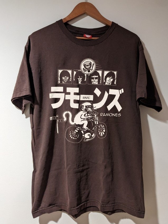Ramones Japan Tour unisex vtg dark chocolate t-shirt QT7936