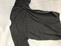 Under Armour Men’s T-shirt heather gray, with black logo. NEW WITH TAGS! size M