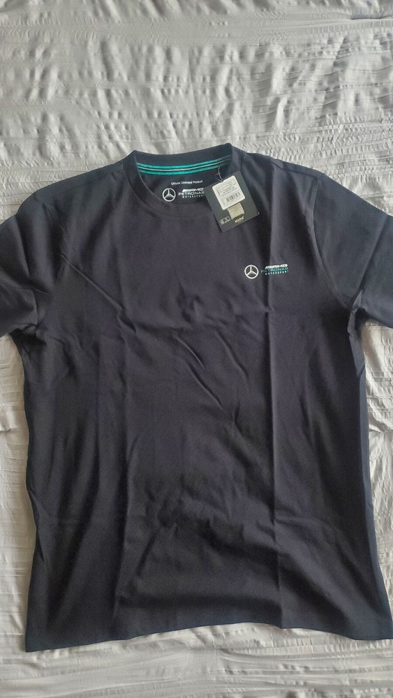 Mercedes AMG Petronas Men’s T-shirt Size L