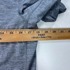 Nike Fitness Shirt Mens Small Fitted Gray Crew Neck Dri Fit Lightweight Stretch
