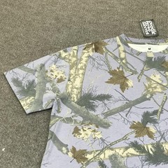 Goodie Two Sleeves Shirt Mens Medium Purple Camo Graphic Tee Tagless Outdoor