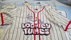 Looney Tunes Baseball Jersey Bugs Bunny Thats All Folks Logo XXL White Red Black