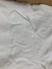2000s Peeking Through The Blinds Graphic Tshirt Small
