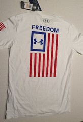 ⭐️⭐NWT Under Armour Men’s Freedom Flag T-Shirt size S white 1374728-2023⭐️⭐️