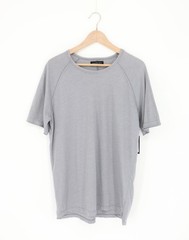 VELVET By Graham & Spencer Mens Marquis Raglan Tee Prism M $98 A4