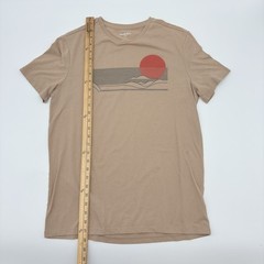Sunset Graphic Print Tan tee shirt Short Sleeve Standard Fit Blend M Goodfellow