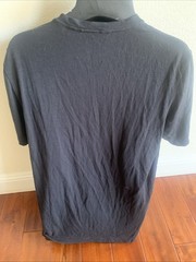 Travis Mathew T-Shirt Mens Medium V-Neck Short Sleeve Black Cloud Pima Cotton