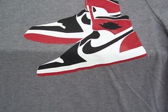 NEW Nike Air Jordan Retro 1 OG CHICAGO CLASSICS J’s Grey Men’s T-Shirt M/Medium