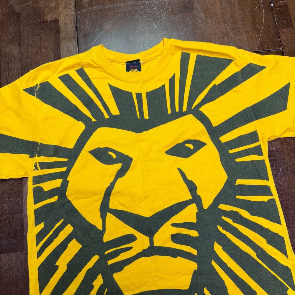 Disney The Lion King Broadway Musical T-Shirt Mens Medium Yellow Graphic Mask