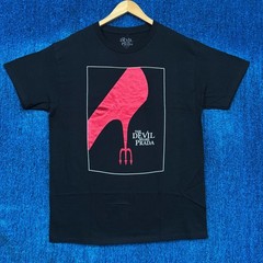 The Devil Wears Prada Red Foil Fashion Theater Poster Tee L