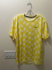 Nike Dri-FIT Miler Dye Running Shirt Sz M Yellow White DX0870 731 Size US M N67