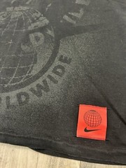 Nike Worldwide Tour Graphic T-shirt Men’s Size Large Black Short Sleeve (S-2)
