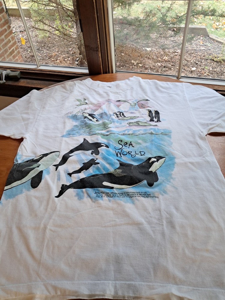 Vintage Single Stitch Seaworld Graphic Shirt 80s? Use Measurements Probably Larg