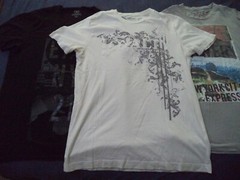 BUNDLE LOT OF 3 MEN’S MEDIUM EXPRESS NYC T-SHIRTS 2 CREW & 1 V-NECK TEE LOYALTY