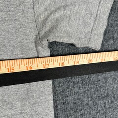 Nike T-Shirt Mens Size Small Grey Loose Fit Short Sleeve Swoosh Logo Athletic