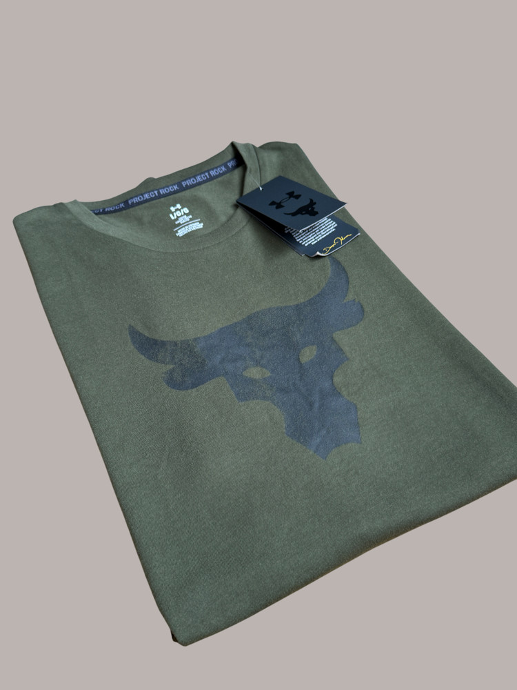 Under Armour Project Rock Brahma Bull Short Sleeve T-Shirt Men’s Sz M/L /XL /2XL