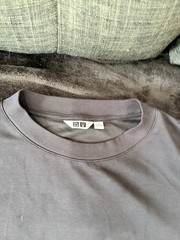 UNIQLO AIRism Men’s Solid Gray Crew Neck Short Sleeve Logo T-Shirt Size M