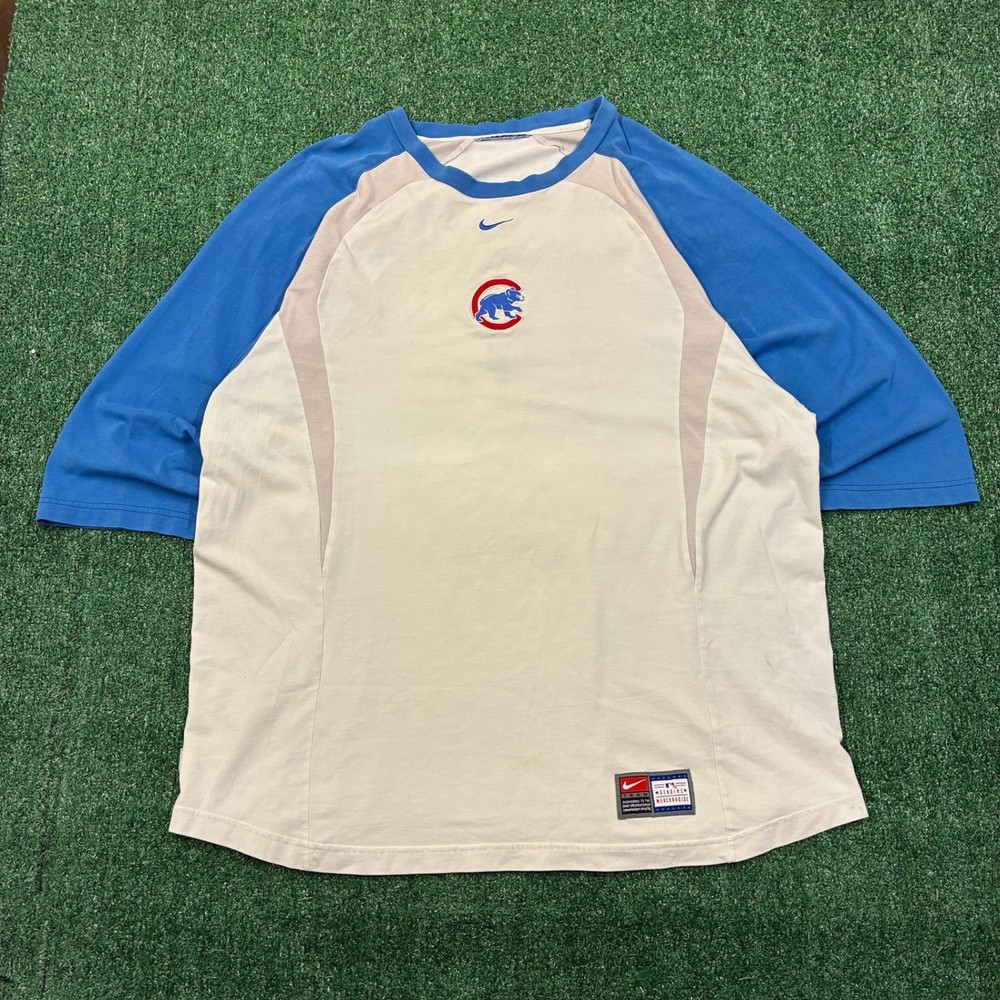 Y2K Nike Center Swoosh Chicago Cubs Baseball T-shirt