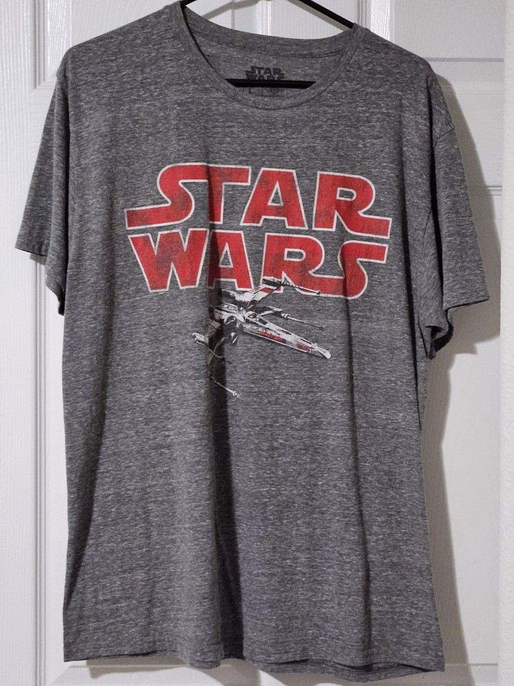Star Wars Fighter Chasing X Wing Gray And Red Distressed T Shirt Size LG