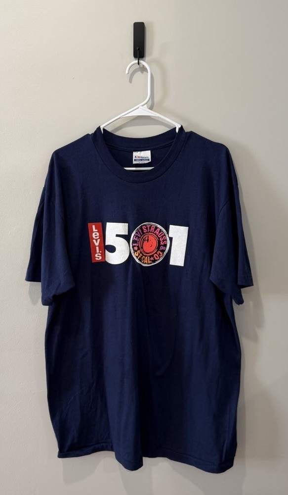 Vintage 1990 Levi’s Button Fly T-Shirt 501 Promo Made in USA Single Stitch XL