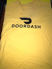 DoorDash Front & Back Food Delivery Driver YELLOW Short Sleeve 2XL Shirt *RARE*