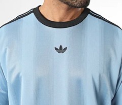 NEW MENS ADIDAS ORIGINALS Large TREFOIL POLY TEE SHIRT Jacquard Ash Blue Black