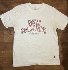 New Balance Athletics Collegiate T-Shirt White Red Logo Retro Varsity Tee M