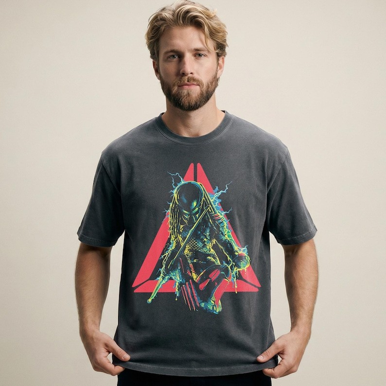 Movie T-Shirt, Retro Cult Classic Action Film Predator Monster Graphic Tee