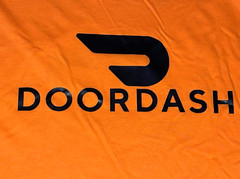 DoorDash Front & Back Food Delivery Driver ORANGE Short Sleeve 2XL Shirt *RARE*