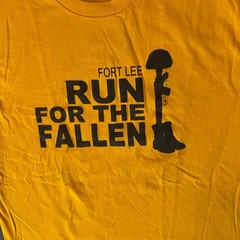 Hanes Shirt Mens M Fort Lee Virginia Run For The Fallen U S Army Yellow Charity