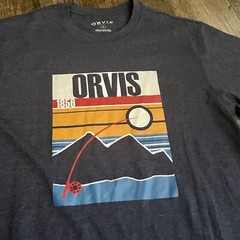 Orvis Classic Fit 1856 Fishing Graphic Mountain T Shirt Blue Men’s Sz Medium