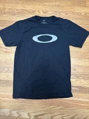 Oakley Shirt Mens Medium Short Sleeve Crew Neck Lightweight Casual Outdoors