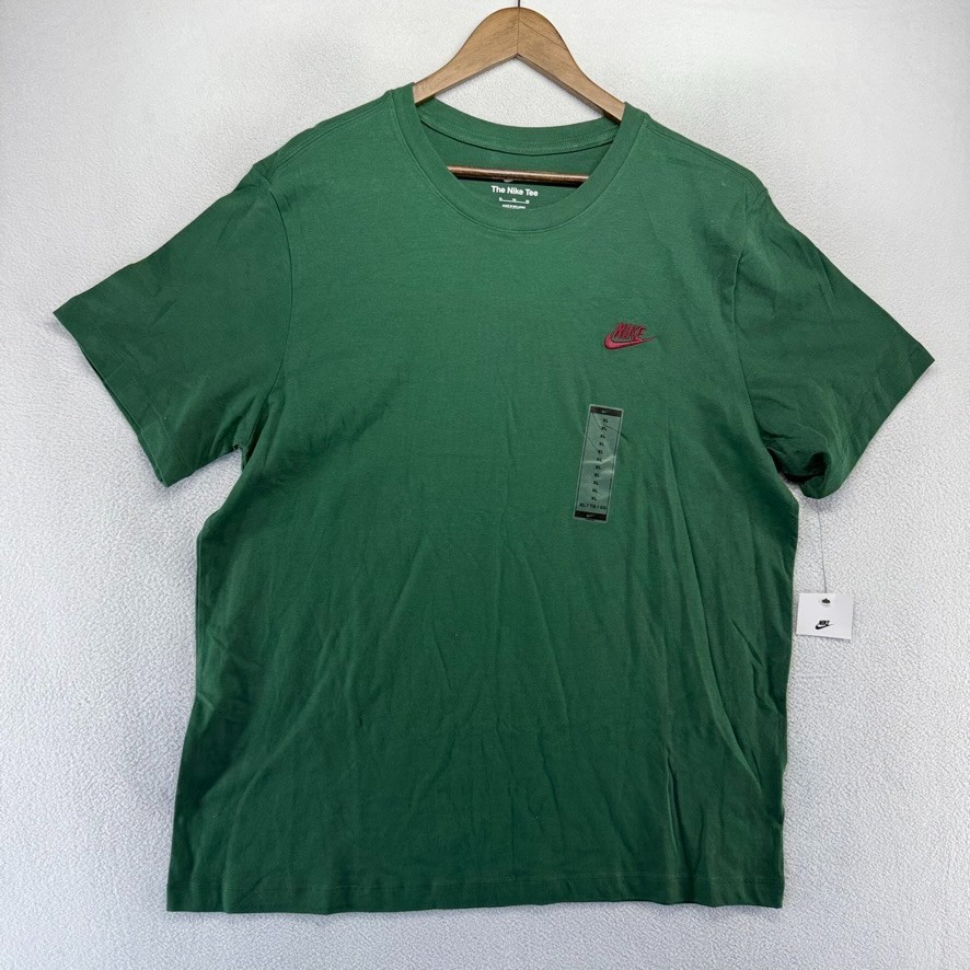 Nike Shirt Men’s XL Green Embroidered Script Spellout Logo Crew Casual Crew NEW