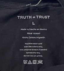 Truth + Trust Graphic Tee Shirt Medium VISION “Be True To Yourself – Size = Med.