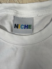 Niche Brand Tee White Raised Letter Print Men’s Size S