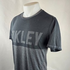 Oakley T Shirt Mens Medium Grey Hydrolix Regular Fit Casual Golf Sports Outdoors