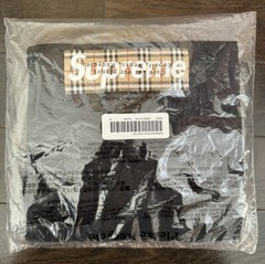Supreme x Burberry Black Box Logo Tee SS22 Size Medium – NEW SEALED IN PLASTIC