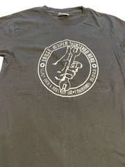 Skinny Dick’s Halfway Inn Fairbanks Alaska Bar Graphic T Shirt Mens Size Medium