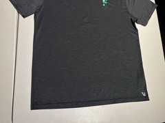 Vuori Shirt Men’s Large Zephyr Tech Tee T Gym Yoga Gray Casual V191 Polyester