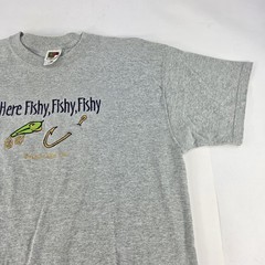 Here Fishy Fishy Embroidered Fishing Size XL Fruit Of The Loom T-Shirt Mens Gray